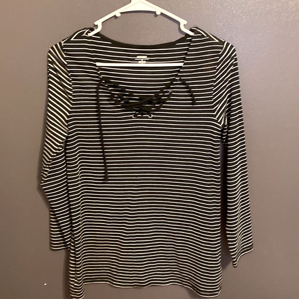 Old Navy Black And White Shirt
